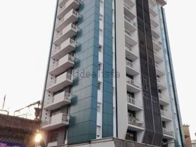 Appartamento in vendita di 155 m² in Via Giacomo Leopardi, 24