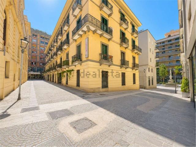 Appartamento in vendita di 155 m² in Via de Luca Antonio Maria, 10
