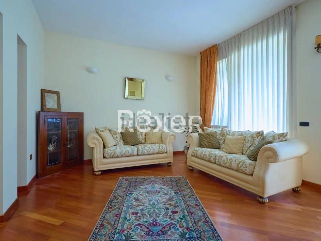 Appartamento in vendita di 155 m² in Via del Milite Ignoto, 76