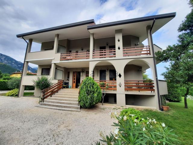 Appartamento in vendita di 155 m² in Via dell&apos Omo, 71