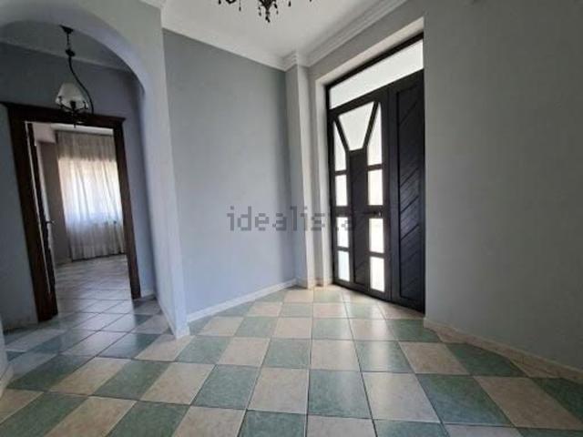 Appartamento in vendita di 155 m² in Via Emanuele Basile