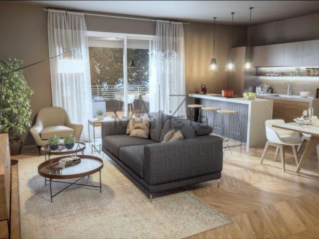 Appartamento in vendita di 155 m² in Via Eugenio Montale