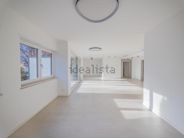 Appartamento in vendita di 155 m² in Via Karl Wolf
