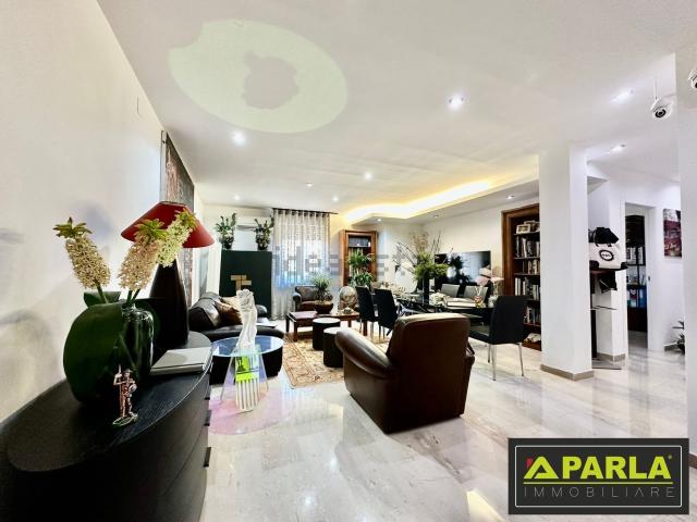 Appartamento in vendita di 155 m² in Via Luigi Pirandello
