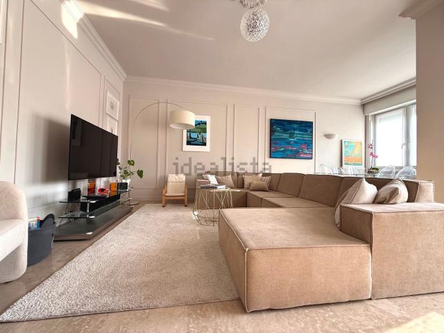 Appartamento in vendita di 155 m² in Via Marco d&apos Oggiono