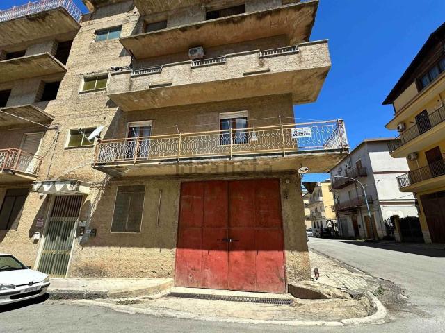 Appartamento in vendita di 155 m² in Via Marche, 4