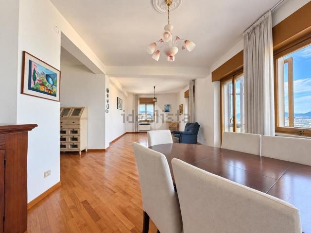 Appartamento in vendita di 155 m² in Via Sinibaldo Baroncini, 16