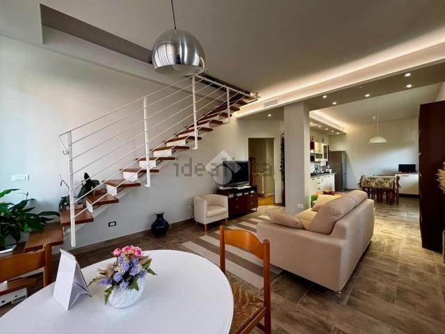 Appartamento in vendita di 155 m² in Via Roma, 175