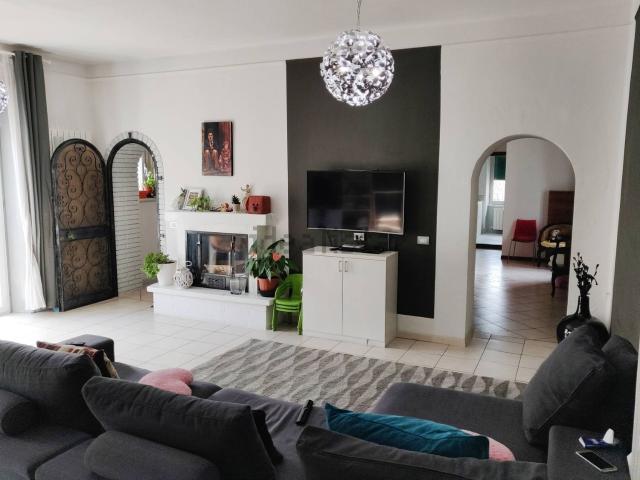Appartamento in vendita di 155 m² in Via Tobia Ferrari
