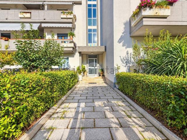 Appartamento in vendita di 155 m² in Viale America, 21