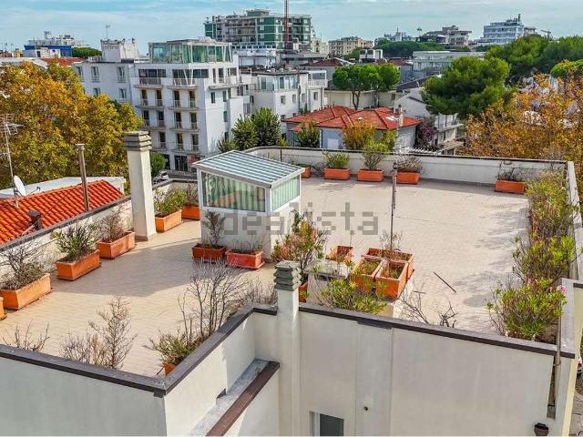 Appartamento in vendita di 155 m² in Viale Bellini, 14