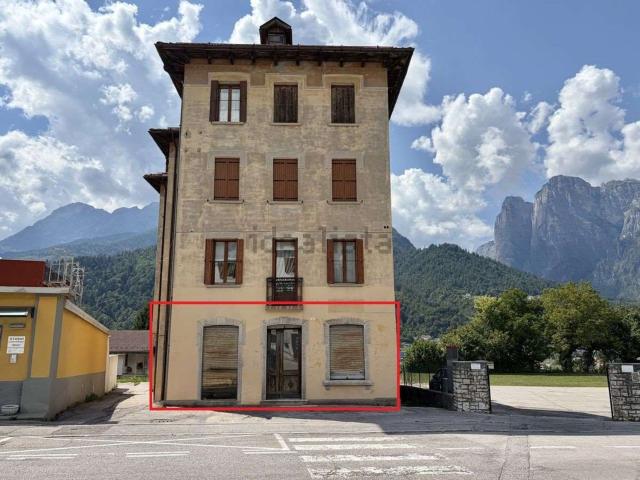 Appartamento in vendita di 155 m² in Viale Sommariva, 13