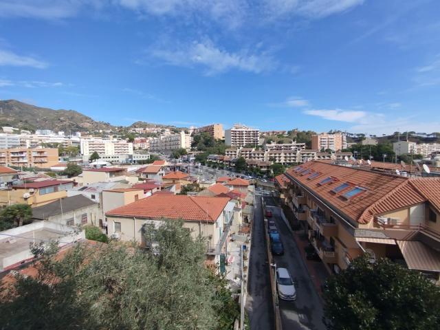 Appartamento in vendita di 155 m² in Vico Trieste in Santissima Annunziata, 5
