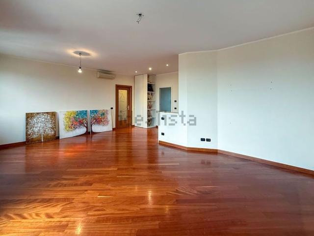 Appartamento in vendita di 155 m² in Corso Venezia