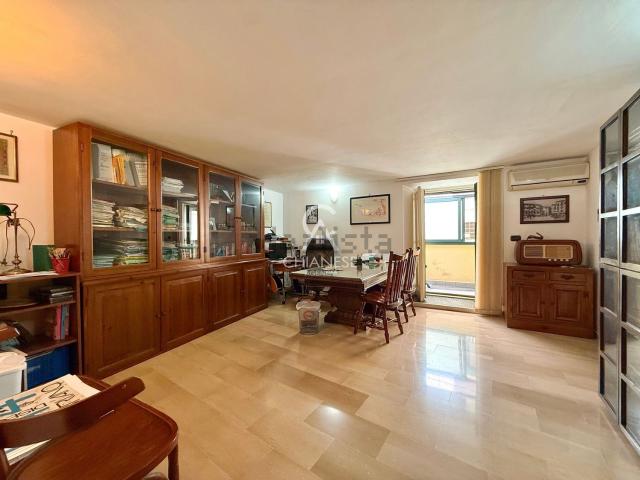 Appartamento in vendita di 155 m² in Largo Conservatorio Vecchio, 3