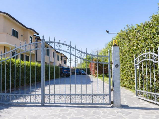 Appartamento in vendita di 155 m² in Piazza Enrico Berlinguer Arena Metato