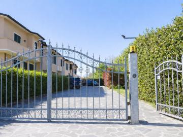 Appartamento in vendita di 155 m² in Piazza Enrico Berlinguer Arena Metato