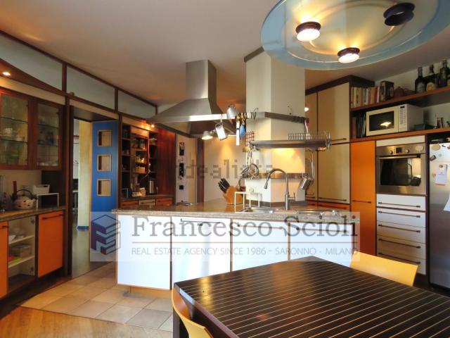 Appartamento in vendita di 156 m² in Via Don Luigi Guanella, 5