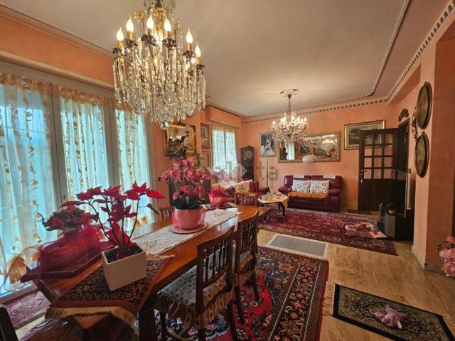 Appartamento in vendita di 156 m² in Via 25 Aprile, 15