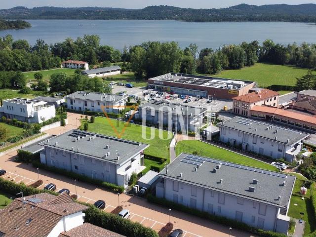 Appartamento in vendita di 156 m² in Via Calcinate, 7