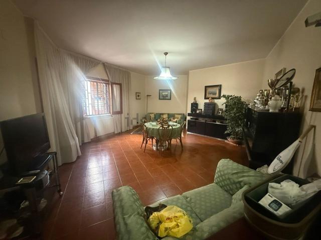 Appartamento in vendita di 156 m² in Via Camaro, 183