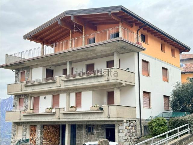 Appartamento in vendita di 156 m² in Via Case Cotti, 3