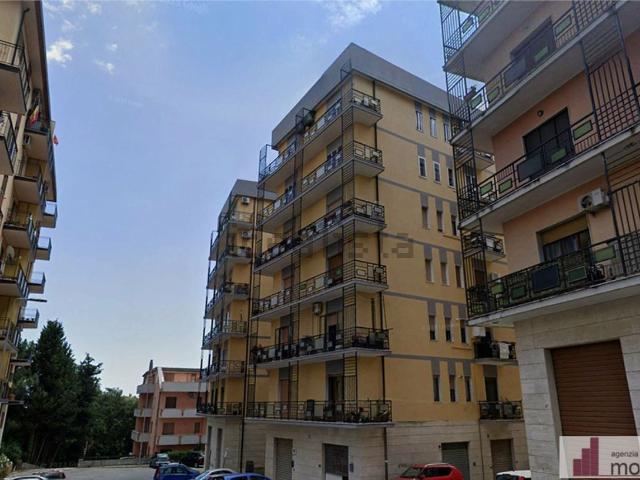 Appartamento in vendita di 156 m² in Via Cesare Sinopoli, 2