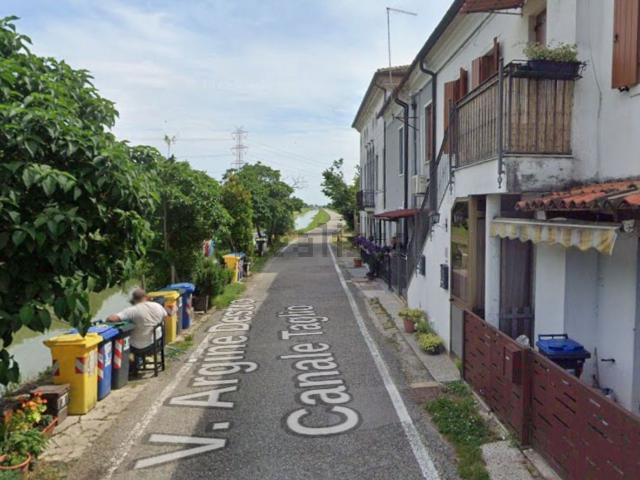 Appartamento in vendita di 156 m² in Via Argine Destro Canale Taglio