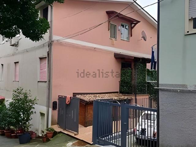 Appartamento in vendita di 156 m² in Via Bellisario Brusco