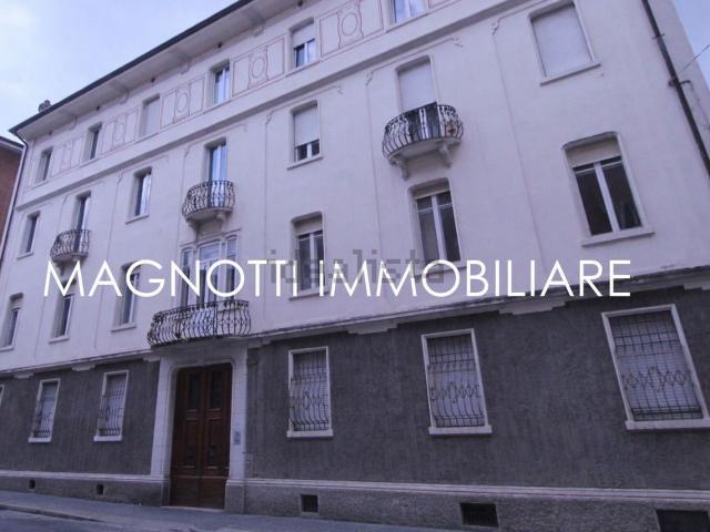 Appartamento in vendita di 156 m² in Via Giuseppe Girardini, 1