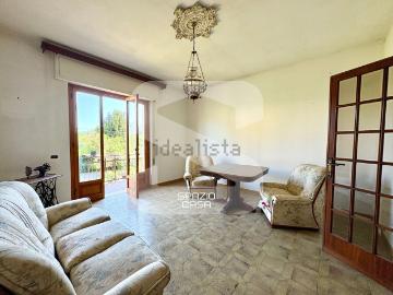 Appartamento in vendita di 156 m² in Via della Billona, Trav. II