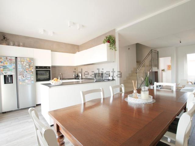 Appartamento in vendita di 156 m² in Via Fracazzole, 13