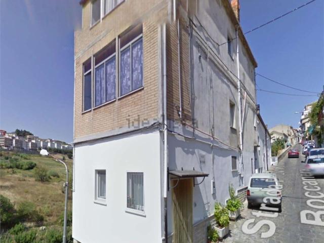 Appartamento in vendita di 156 m² in Via Fuori Porta Fontana, 36