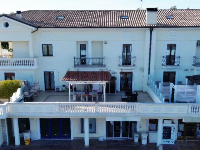 Appartamento in vendita di 156 m² in Via San Gabriele, 8