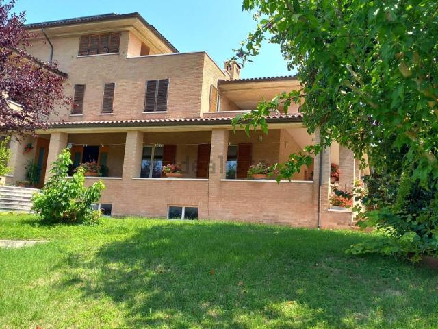 Appartamento in vendita di 156 m² in Via Pipponzi, 1