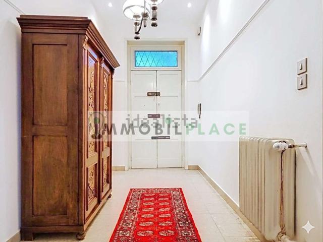 Appartamento in vendita di 156 m² in Via Roma