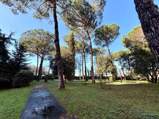 Appartamento in vendita di 156 m² in Via Valentino Mazzola