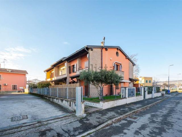 Appartamento in vendita di 156 m² in Viale Alpini d&apos Italia