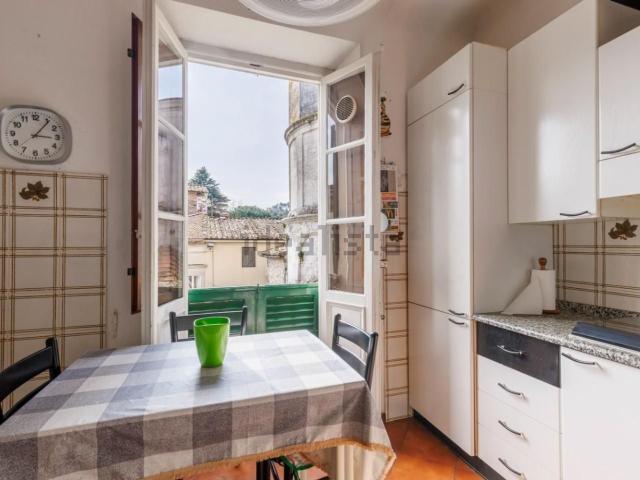 Appartamento in vendita di 157 m² in Via Carlo Barsotti, 55100