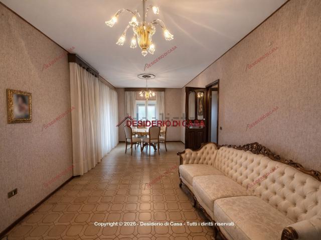 Appartamento in vendita di 157 m² in Via Antonio Gramsci, 3