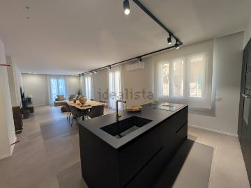 Appartamento in vendita di 157 m² in Via Antonio Roasi, 6