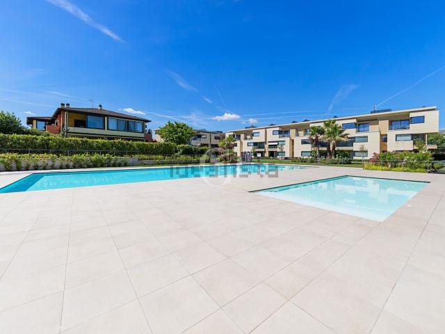 Appartamento in vendita di 157 m² in Via Giuseppe di Vittorio, 1