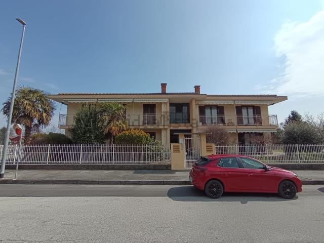 Appartamento in vendita di 157 m² in Via Gianbattista Cacherano, 2