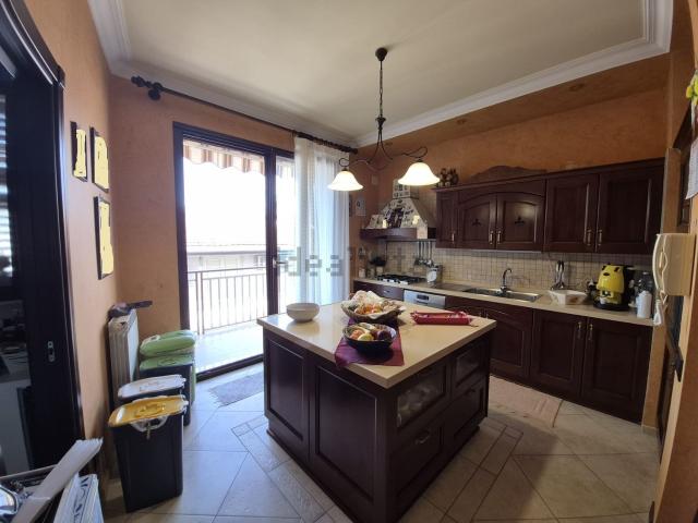 Appartamento in vendita di 157 m² in Via Giovanni Pascoli