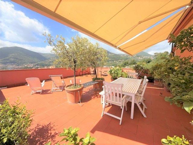 Appartamento in vendita di 157 m² in Via dei Colli, 241