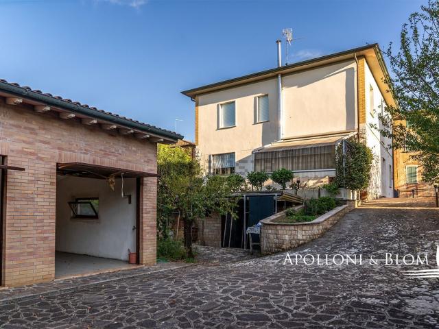 Appartamento in vendita di 157 m² in Via della Resistenza, 32