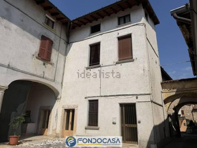 Appartamento in vendita di 157 m² in Via Foina