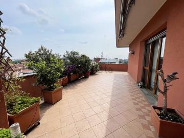 Appartamento in vendita di 157 m² in Via Figino, 2