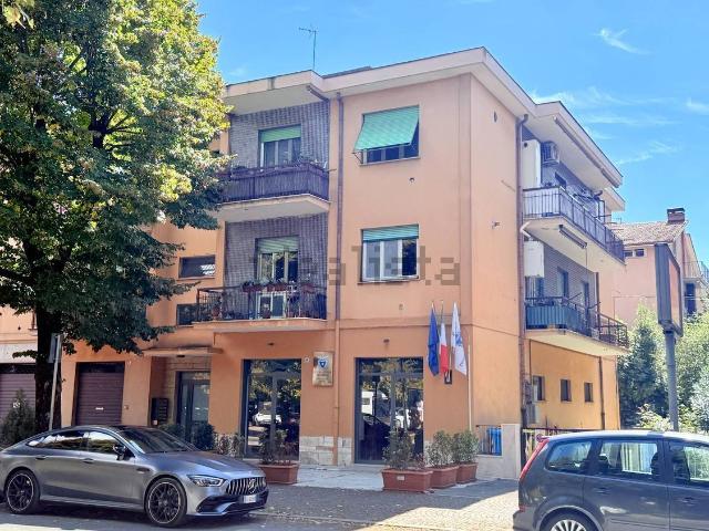 Appartamento in vendita di 157 m² in Via Liberato di Benedetto, 18