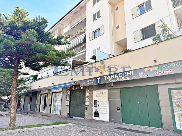 Appartamento in vendita di 157 m² in Via Salvo d&apos Acquisto, 103